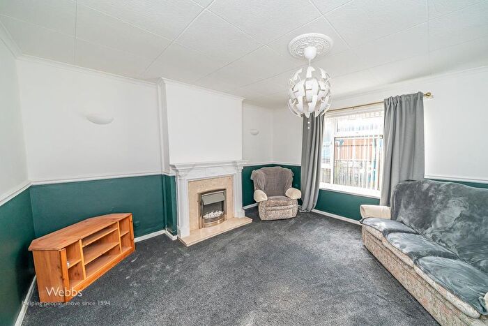 3 Bedroom Terraced House For Sale In Hadley Way, Walsall, WS2