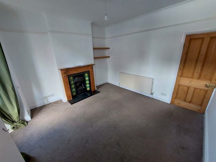 4 Bedroom End Of Terrace House To Rent In Anderson Road, Bearwood, B66