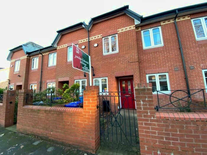 3 Bedroom House To Rent In Brantingham Road, Chorlton, M21