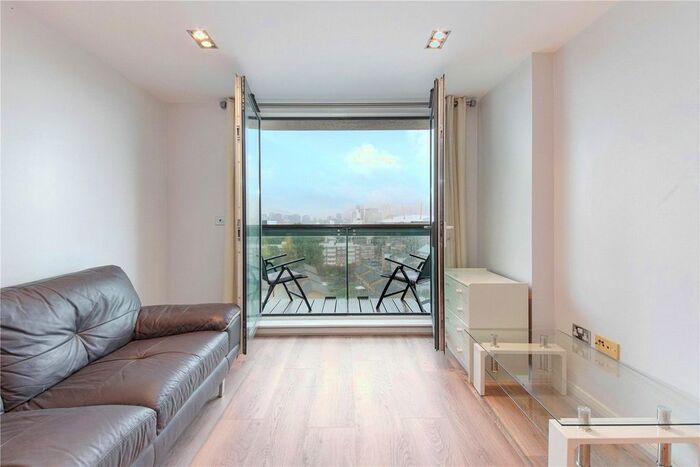 1 Bedroom Flat To Rent In Limeharbour, South Quay, E14