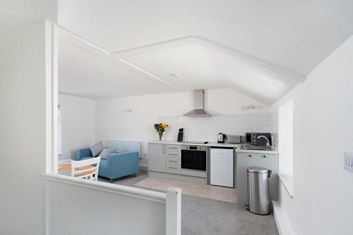 1 Bedroom Flat To Rent In Cape Cornwall Street, St Just, TR19
