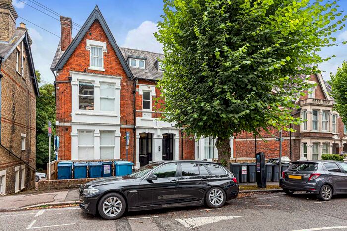 1 Bedroom Apartment To Rent In High Wycombe, Buckinghamshire, HP13