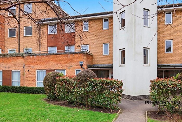 1 Bedroom Flat For Sale In Ashton Court, Connington Crescent, E4