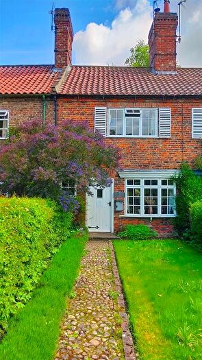 3 Bedroom Terraced House For Sale In Main Street, Escrick, YO19