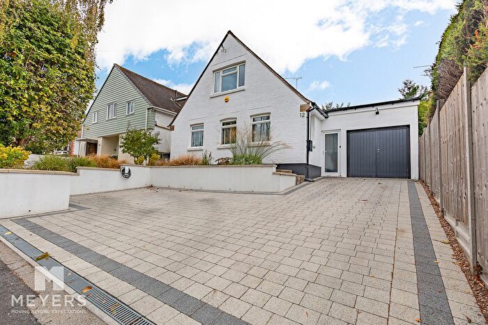 3 Bedroom Chalet For Sale In Inglewood Avenue, Queens Park, BH8