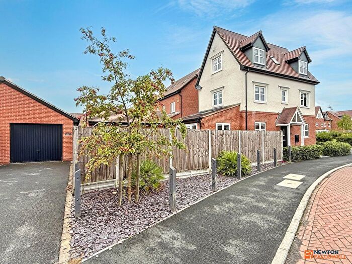 4 Bedroom Detached House For Sale In Frearson Road, Hugglescote, LE67