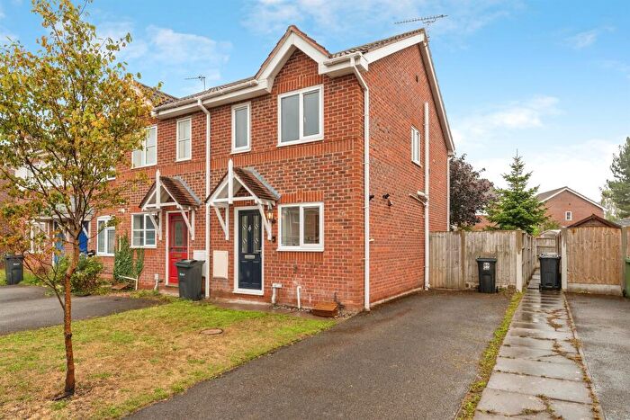 2 Bedroom End Of Terrace House For Sale In Boundary Lane, Saltney, Chester, CH4