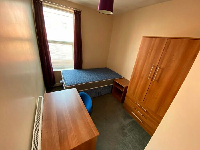 4 Bedroom Flat To Rent In Lovat Road, Preston, PR1