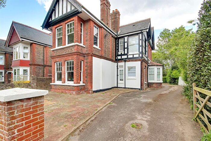1 Bedroom Flat For Sale In Shakespeare Road, Worthing, BN11