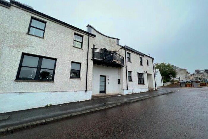 1 Bedroom Flat To Rent In Pathhead, Lanark, ML11