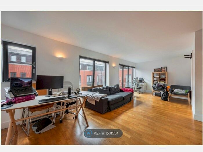 3 Bedroom Flat To Rent In Reservoir Studios, London, E1W