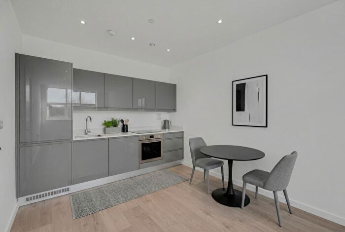 1 Bedroom Flat To Rent In Marlborough Court, Sunrise Parkway, Milton Keynes, MK14