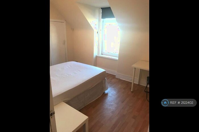 5 Bedroom Flat To Rent In Piries Lane, Aberdeen, AB24