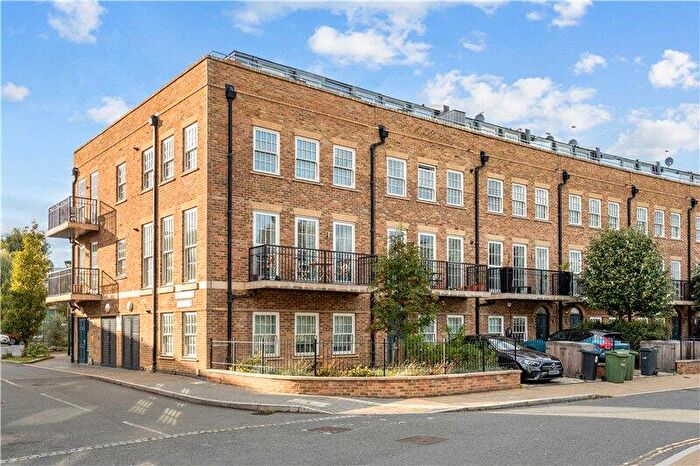 1 Bedroom Apartment For Sale In Ranyard Court, Ellis Terrace, London, SE11