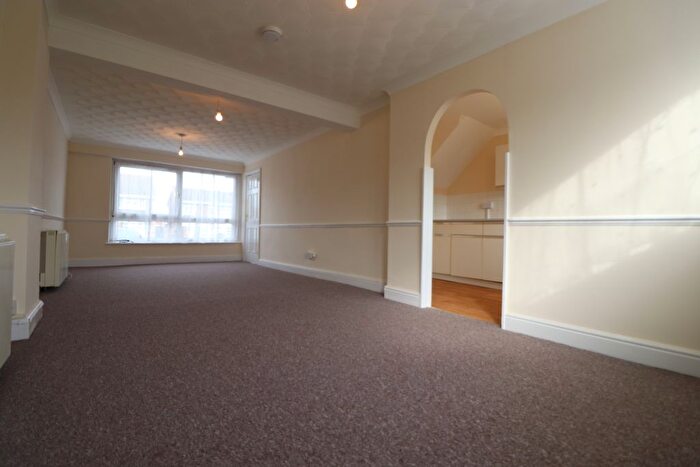 3 Bedroom Flat To Rent In Roseberry Court, Benfleet, SS7
