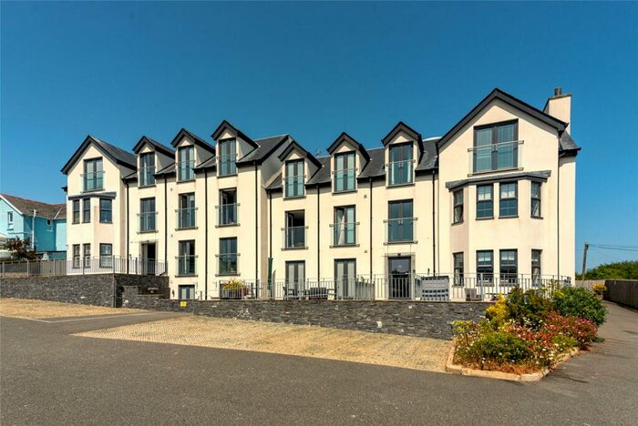 1 Bedroom Apartment For Sale In Beach Road, Benllech, Tyn-y-Gongl, Isle Of Anglesey, LL74