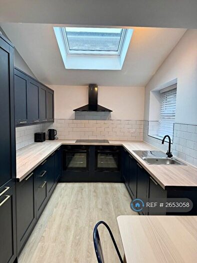 6 Bedroom Terraced House To Rent In Gresford Avenue, Liverpool, L17