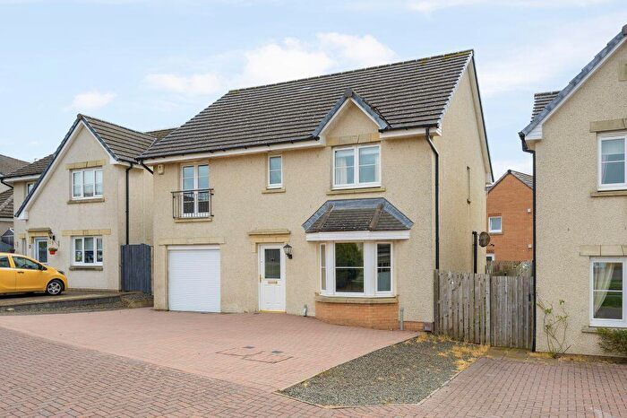 4 Bedroom Detached House For Sale In Fieldfare View, Dunfermline, KY11