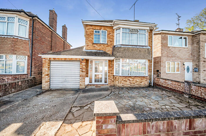 3 Bedroom Detached House For Sale In Leafields, Houghton Regis, Dunstable, LU5