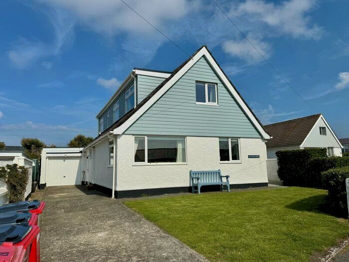 3 Bedroom Detached House For Sale In Ger Y Mor, Rhosneigr, LL64