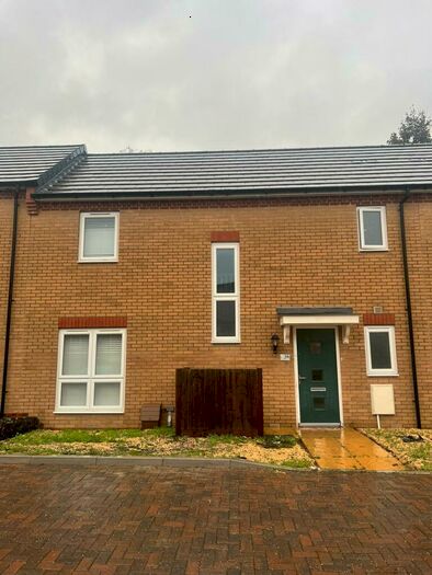 3 Bedroom House To Rent In Haddon Close, Sittingbourne, ME10