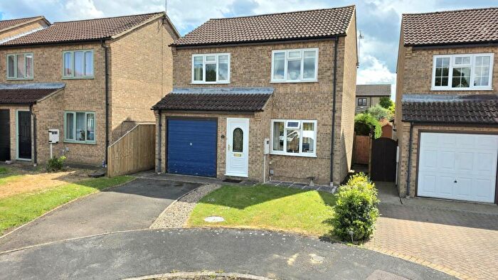 3 Bedroom Detached House For Sale In Sedge Close, Leasingham, NG34