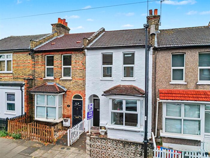 3 Bedroom House For Sale In Burleigh Road, Enfield, EN1