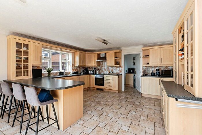 4 Bedroom Detached House For Sale In Eastwood End, Wimblington, March, PE15