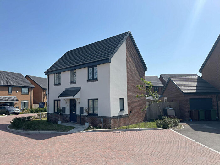 4 Bedroom Detached House For Sale In Woods Road, Grove, Wantage, OX12
