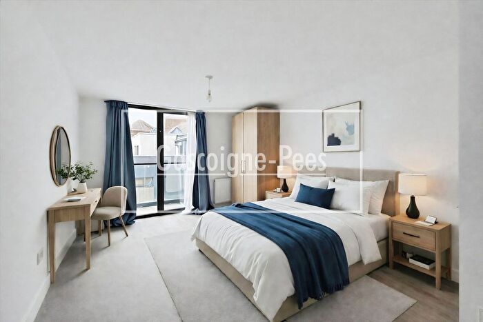 2 Bedroom Flat To Rent In Farnborough Road, Farnborough, GU14