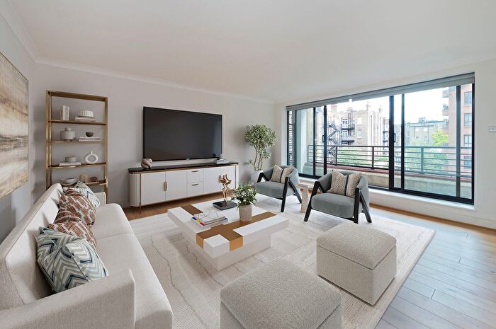 2 Bedroom Flat To Rent In Pembroke Road, Kensington, London, W8