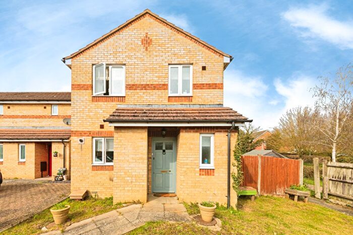 3 Bedroom End Terrace House For Sale In Springfield Gardens, Deanshanger, MK19