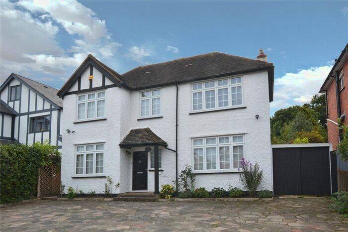 4 Bedroom Detached House To Rent In Grove Park Road, London, SE9