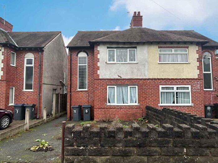 3 Bedroom Semi Detached House For Sale In Chalfont Road, Birmingham, West Midlands, B20