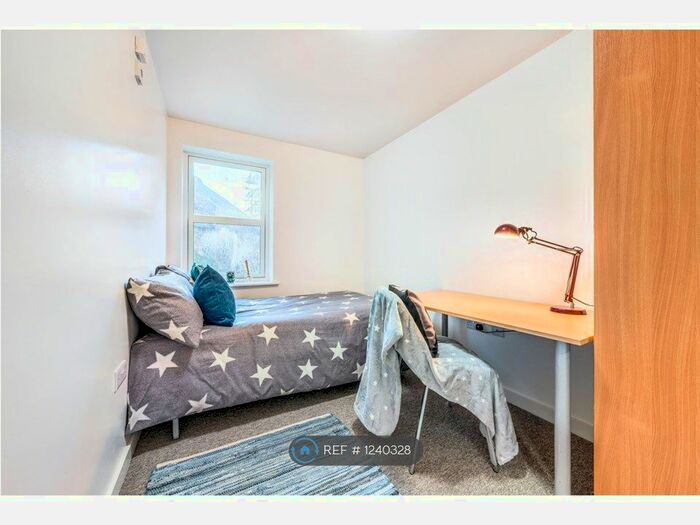 4 Bedroom Flat To Rent In Greenhill Road, Winchester SO22