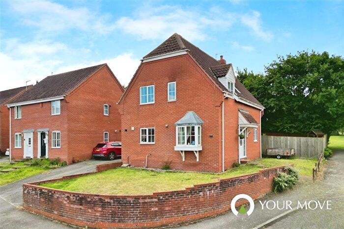 4 Bedroom Detached House For Sale In Mill Road, Beccles, Suffolk, NR34