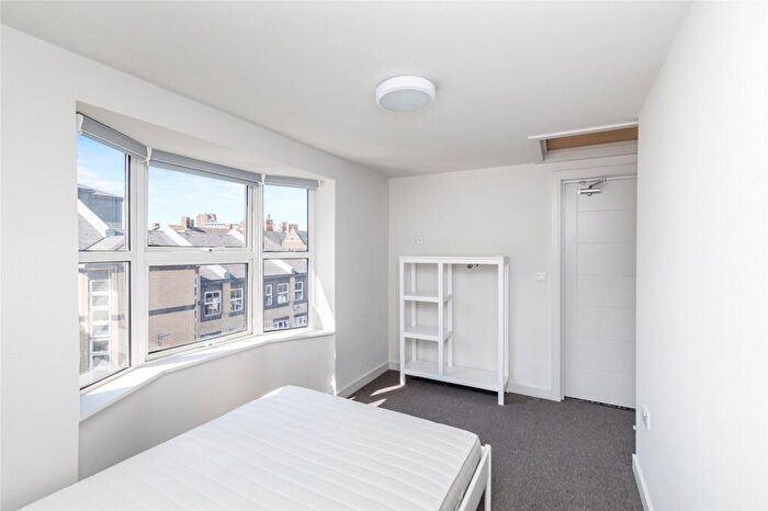 1 Bedroom House Of Multiple Occupation To Rent In Southover Street, Brighton, BN2