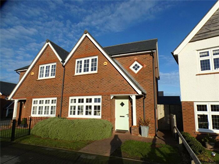 3 Bedroom Semi-Detached House For Sale In Cilfach Crwys, Goetre Uchaf, Bangor, LL57