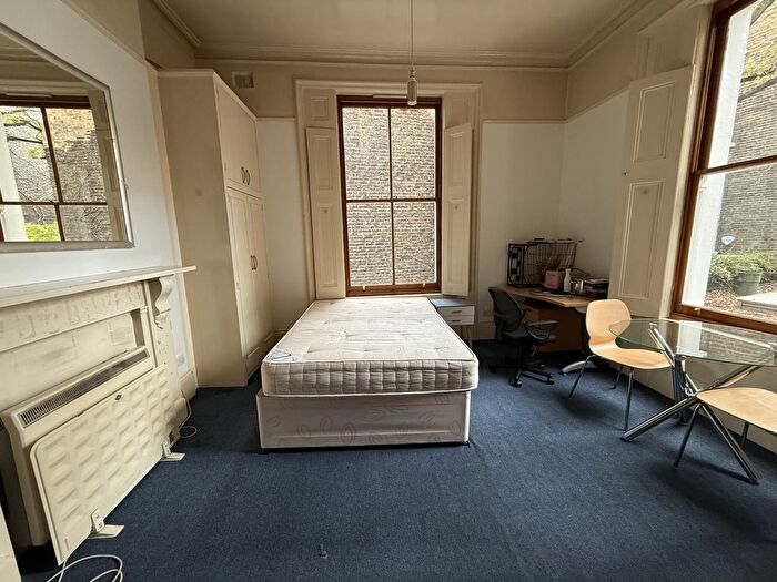 Terraced House To Rent In Collingham Road, London, SW5