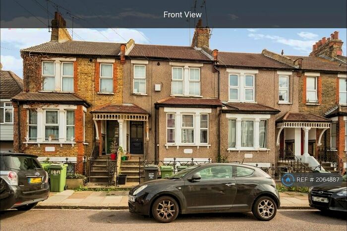 1 Bedroom Flat To Rent In Priory Hill, Dartford, DA1