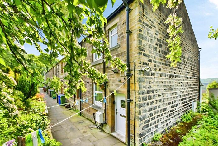 2 Bedroom End Of Terrace House For Sale In Spring Street, Broadbottom, Hyde, Cheshire, SK14