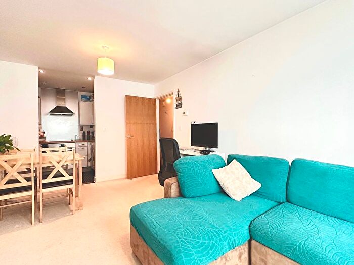 1 Bedroom Flat To Rent In Neutron Tower, East India, E14