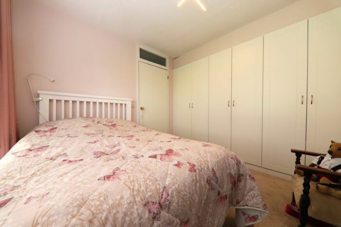 1 Bedroom Flat For Sale In Cherwell Close, Croxley Green, WD3