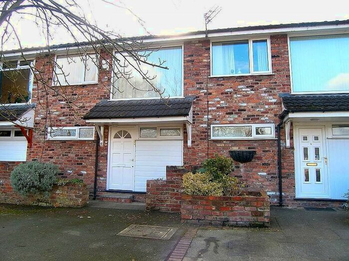 3 Bedroom Mews House To Rent In Buckfast Close, Poynton, Stockport SK12