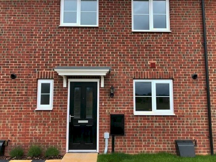 3 Bedroom Semi-Detached House To Rent In Cuthbert Place, Retford, DN22