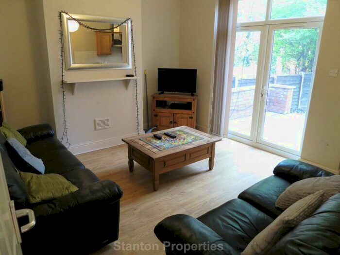 4 Bedroom Semi-Detached House To Rent In See Video Tour, &# Pppw, Brocklebank Road, Fallowfield, M14