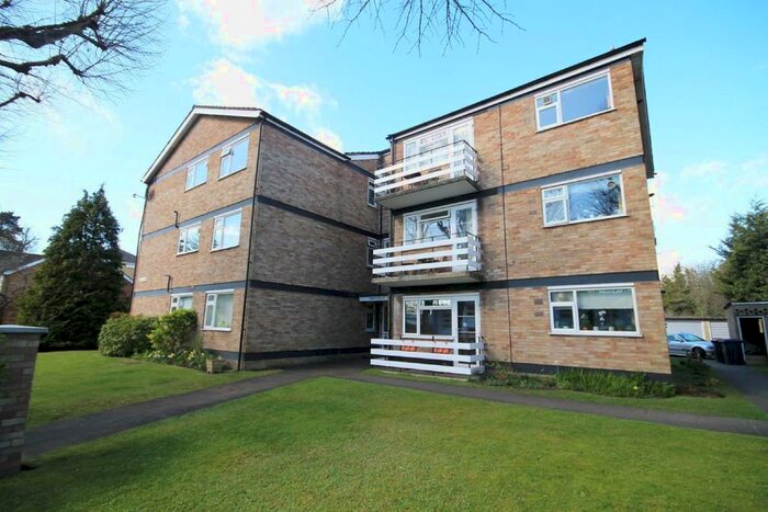 2 Bedroom Flat To Rent In Langley Road, Surbiton, KT6