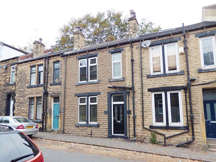 2 Bedroom Terraced House For Sale In Westover Road, Leeds, LS13
