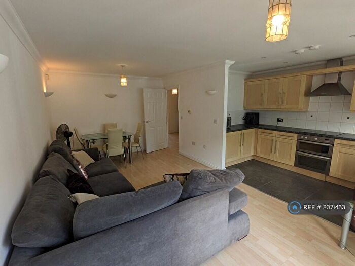 2 Bedroom Flat To Rent In Centro Court, London, E11