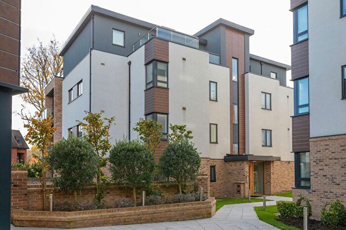 2 Bedroom Flat For Sale In Hope Close, Holders Hill, London, NW4